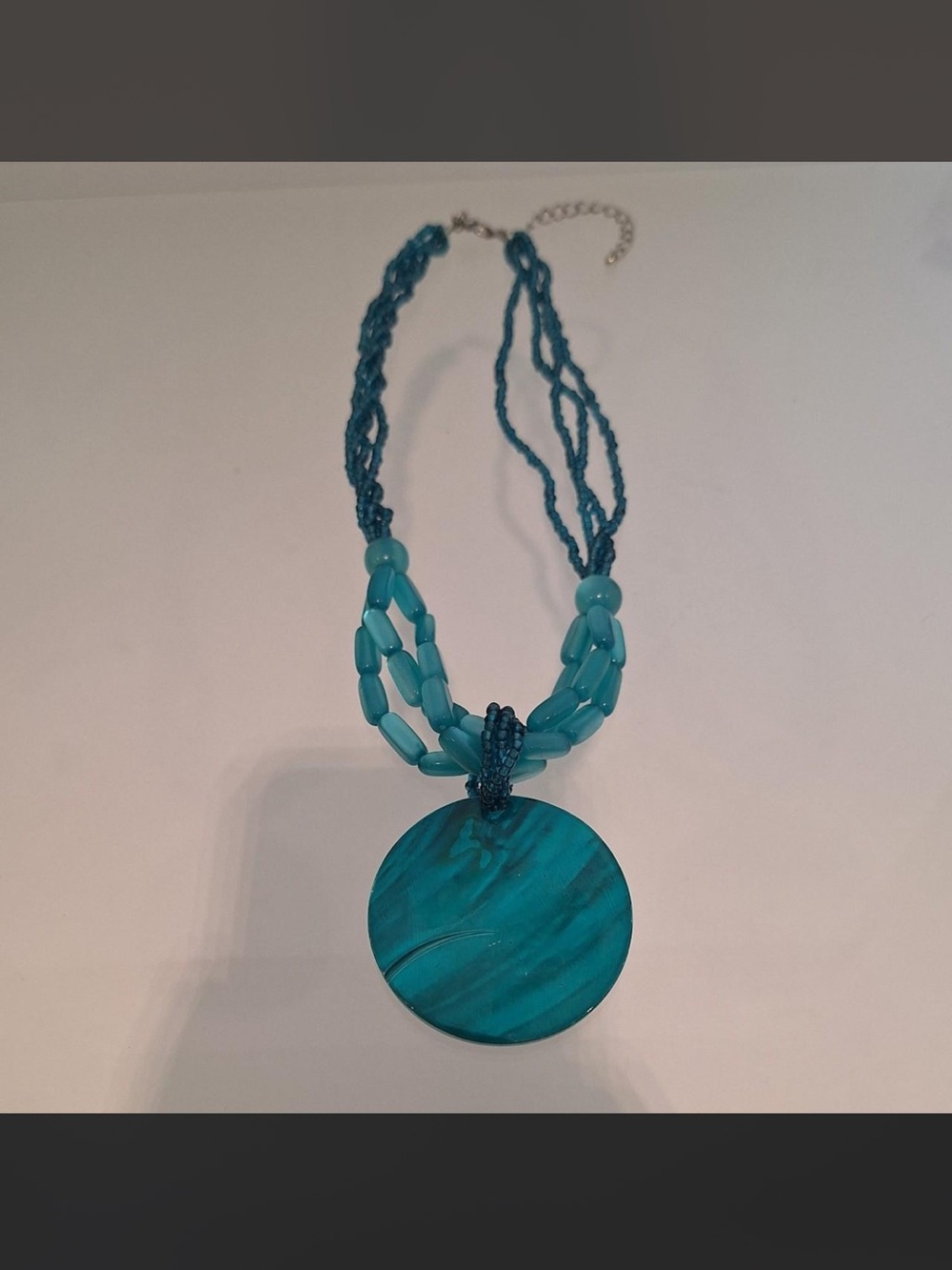 Blue Shell Necklace - Picture 2 of 6